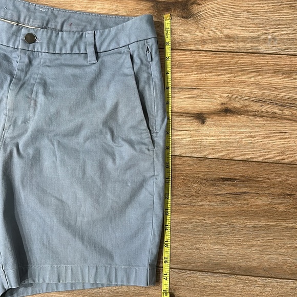 Lululemon Men’s shorts - Picture 7 of 8